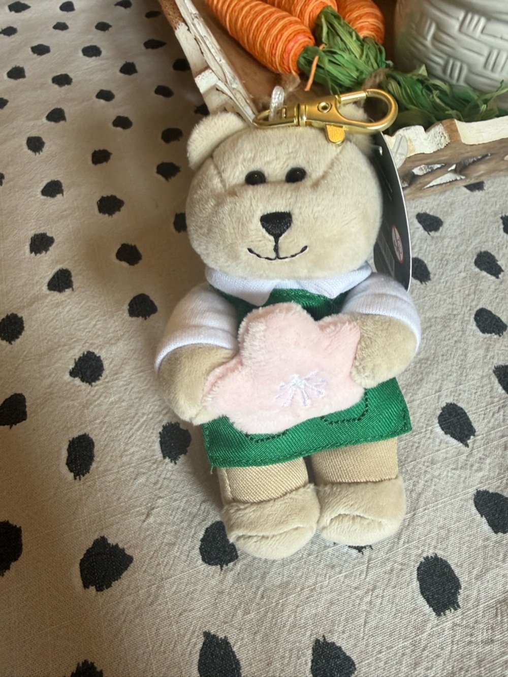 Starbucks Bearista Keychain 2026 - Beige Bear with Green Outfit and Pink Star